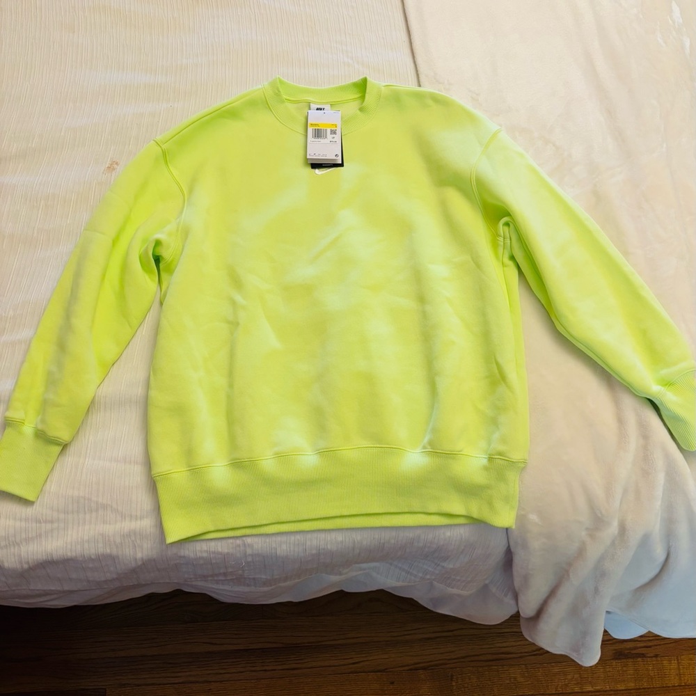 Nike Oversized Crew Sweatshirt | Light Lemon Twist | Size S NWT